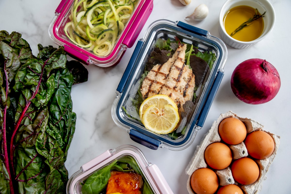 Active man preparing healthy meal